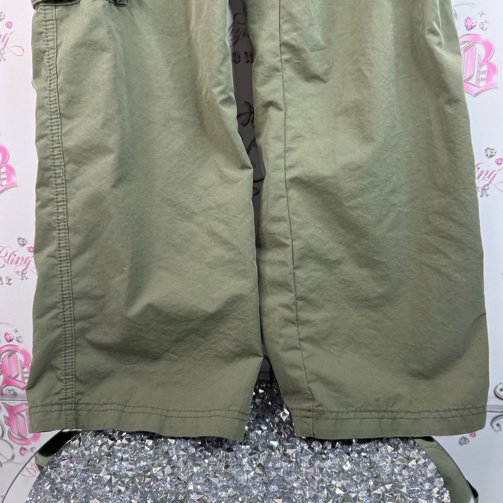Ardene pants cargo style wide leg flare green Olive Green Cargo Pants - Picture 4 of 13